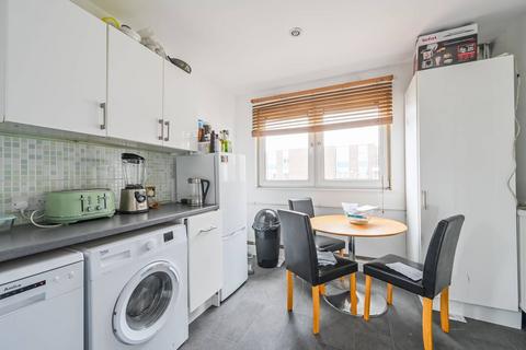 2 bedroom flat to rent, 2 Gernon Road, London E3