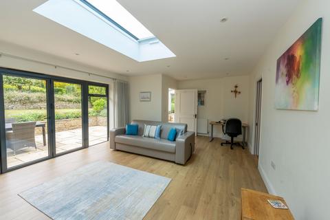 14 Esher Place Avenue, Esher, KT10 8PY