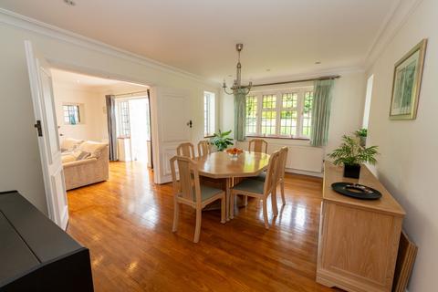 14 Esher Place Avenue, Esher, KT10 8PY