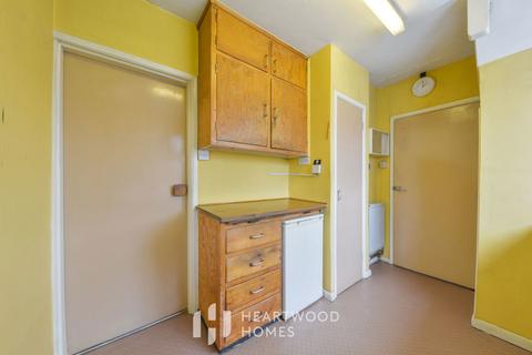 28 Carnegie Road, St Albans, AL3 6HL