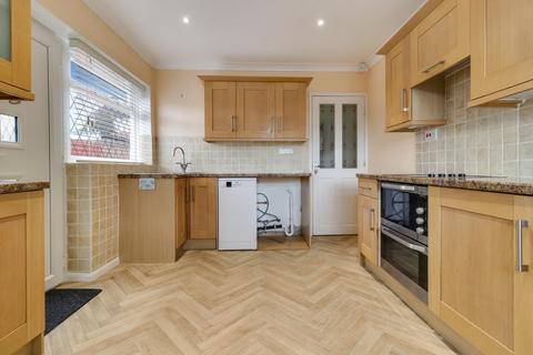 2 bedroom semi-detached bungalow for sale, Furness Avenue, Wrenthorpe, Wakefield, West Yorkshire, WF2