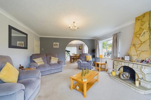 3 bedroom detached house for sale, Columbine Road, Widmer End