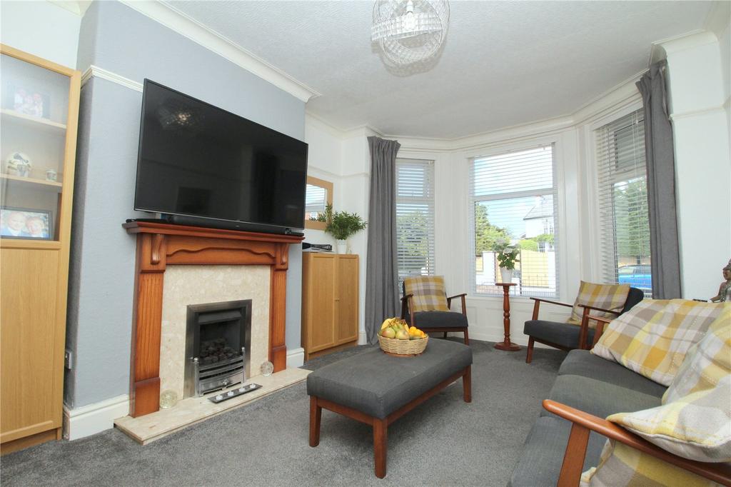Burnley Road, Ainsdale, Merseyside, PR8 3 bed semidetached house for
