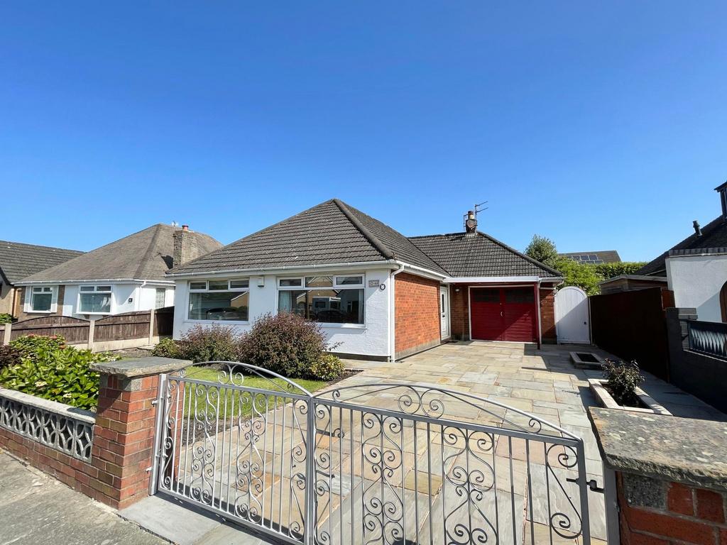 Rowland Lane, Cleveleys FY5 2 bed bungalow for sale £295,000