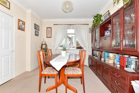 22 Bathurst Close, Newington, Ramsgate, CT12 6LU
