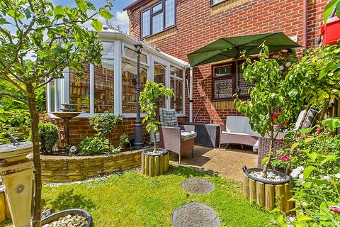 2 bedroom terraced house for sale, Matterdale Gardens, Barming, Maidstone, Kent