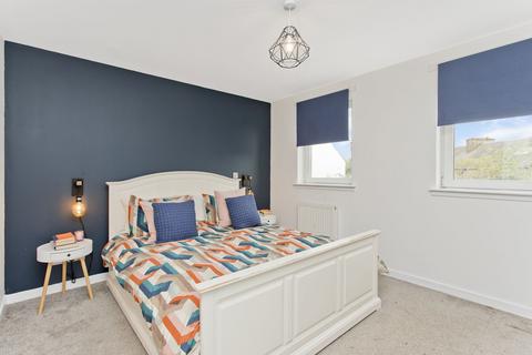 76/5 The Green, Davidsons Mains, Edinburgh, EH4 5BH