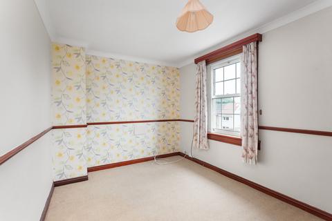 105 Drum Brae Terrace, Edinburgh, EH4 7SG