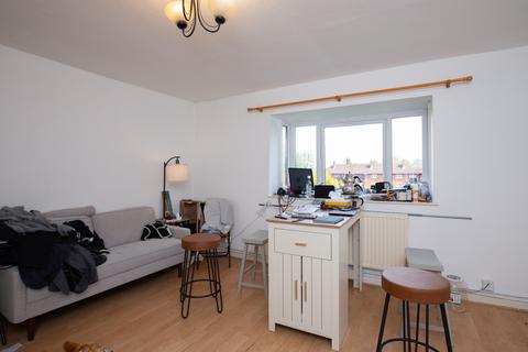 2 bedroom flat for sale, Canterbury Gardens, Salford M5