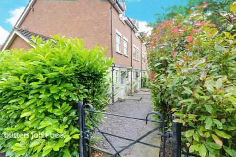 4 bedroom townhouse for sale, Smithers Close, Nantwich