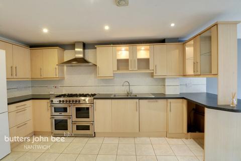 4 bedroom townhouse for sale, Smithers Close, Nantwich