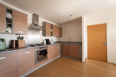 2 bedroom flat for sale, Bouverie Court, Leeds LS9