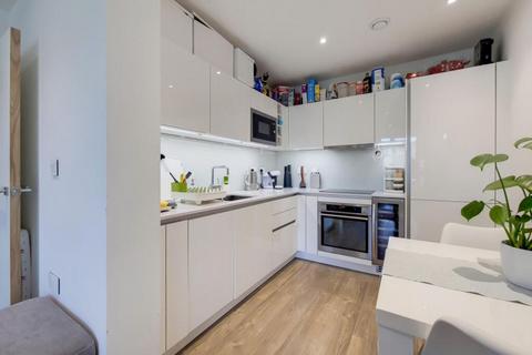 1 bedroom flat for sale, Cable Walk, London SE10