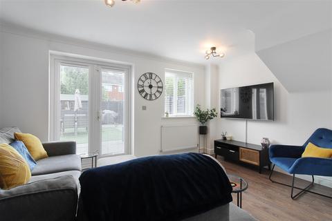 2 bedroom end of terrace house for sale, Green Close, Sheffield S21