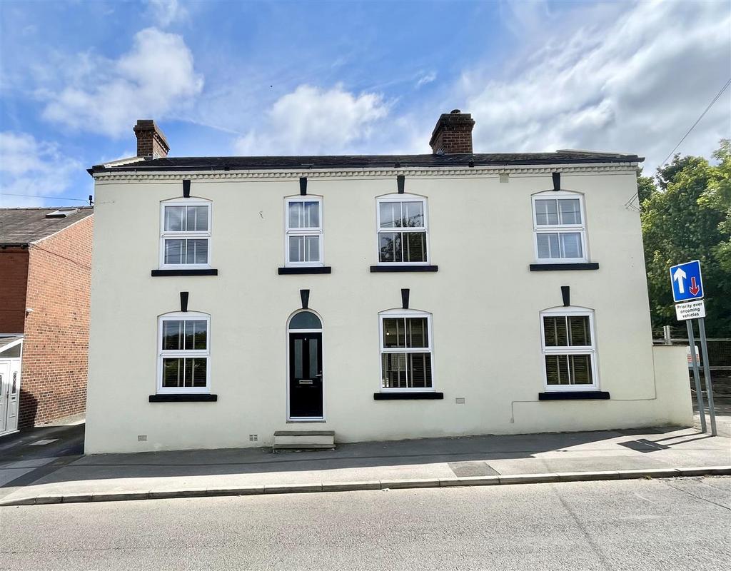 Barwick Road, Garforth, Leeds 4 bed detached house for sale £345,000