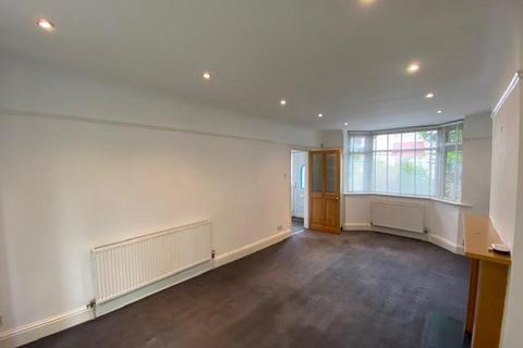 3 bedroom house to rent, Highcroft Avenue, West Didsbury, Manchester