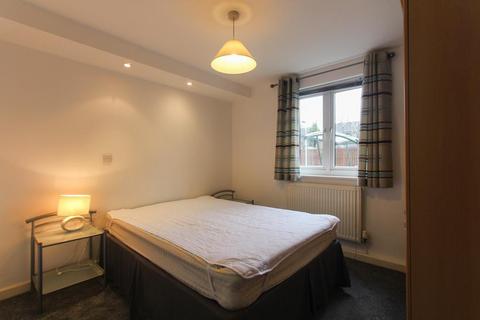 2 bedroom apartment for sale, Vellacott Close, Cardiff CF10