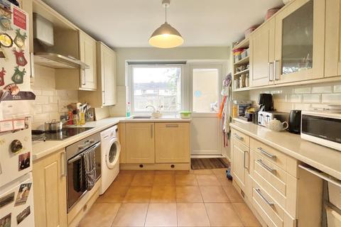 3 bedroom terraced house for sale, Bridge Close, Cirencester