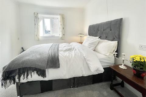 2 bedroom flat for sale, Tower Street, Cirencester