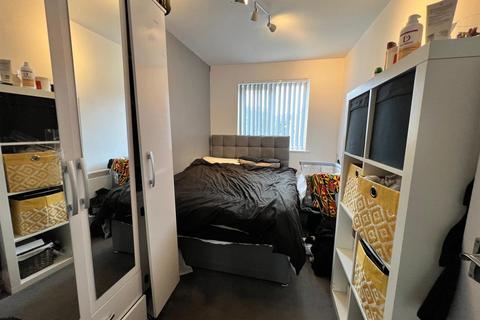 2 bedroom flat for sale, Atlantis Close, Barking