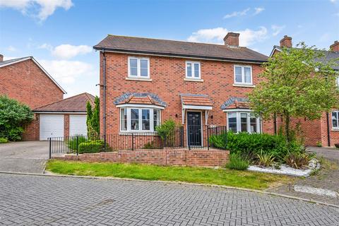 4 bedroom detached house for sale, Mercury Drive, Andover