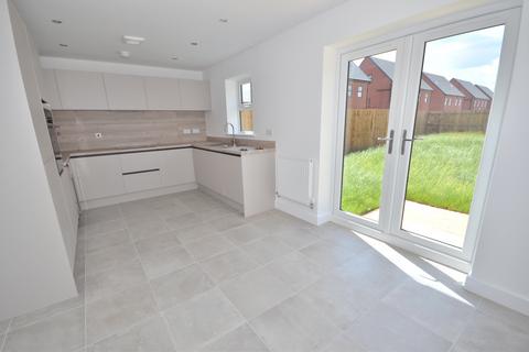 4 bedroom semi-detached house for sale, Attraction, Hull HU7