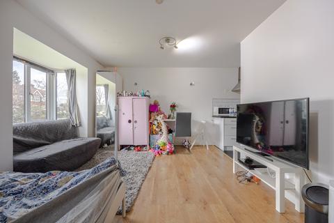 Studio for sale, Viewfield Close, Harrow HA3