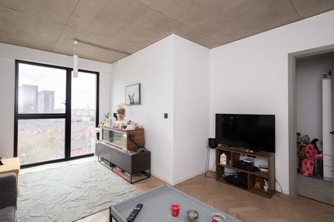 2 bedroom flat for sale, Spinners Way, Manchester M15