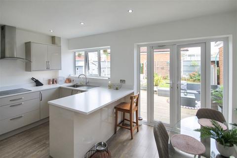 87 Cowan Way, Widnes, WA8 5BW