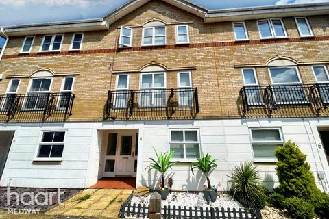 4 bedroom terraced house for sale, Bradfords Close, Chatham