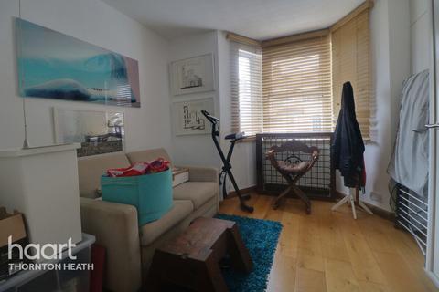 3 bedroom semi-detached house for sale, Northwood Road, Thornton Heath