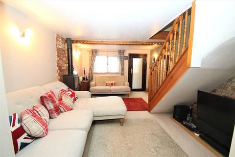 2 bedroom terraced house to rent, North Marston, Buckingham MK18