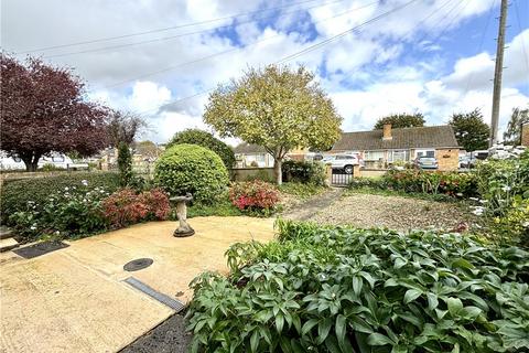 3 bedroom semi-detached house for sale, Longfields, Oxfordshire OX26