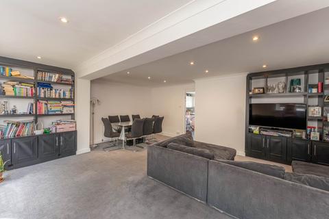 10 Chatsworth Close, Borehamwood, WD6 1UE