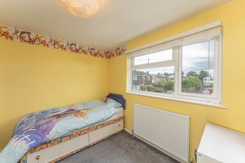 10 Chatsworth Close, Borehamwood, WD6 1UE