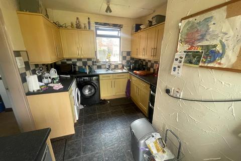 3 bedroom semi-detached house for sale, Bladon Street, Winshill, Burton-on-Trent, DE15