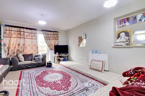 3 bedroom end of terrace house for sale, Ealing Road, Northolt