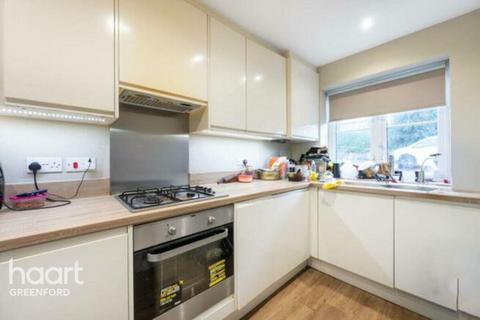 3 bedroom end of terrace house for sale, Ealing Road, Northolt