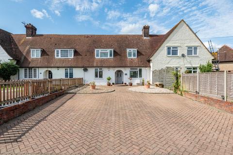 3 bedroom terraced house for sale, Darley Road, Breachwood Green, Hitchin, SG4