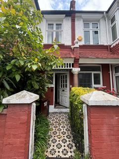 3 bedroom terraced house to rent, Larnach Road,  London, W6