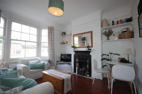 2 bedroom flat to rent, Marcus Terrace, London, SW18