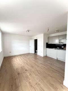 Studio to rent, Colney Hatch Lane, N10