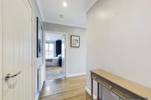 2 bedroom apartment to rent, 1 Tala Close, Surbiton KT6