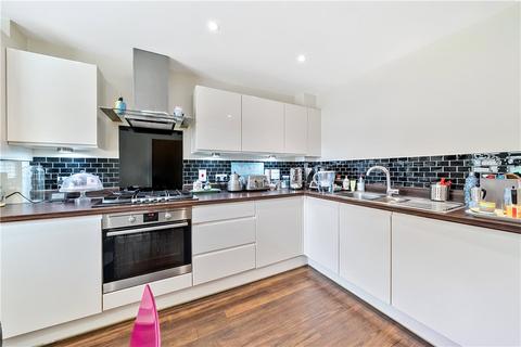 4 bedroom semi-detached house for sale, Weir Road, Bexley