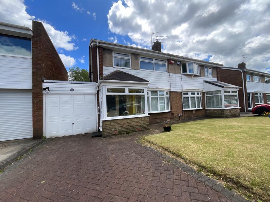 Cheviot Road, Monkton Village... 3 bed semidetached house £200,000