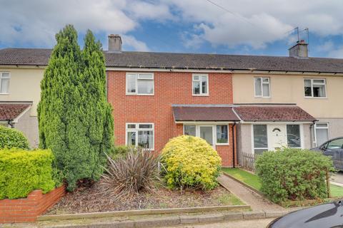 3 bedroom terraced house for sale, THORNHILL! 20ft LOUNGE! SOUTHERLY ASPECT GARDEN! NO CHAIN!