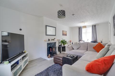 3 bedroom terraced house for sale, THORNHILL! 20ft LOUNGE! SOUTHERLY ASPECT GARDEN! NO CHAIN!