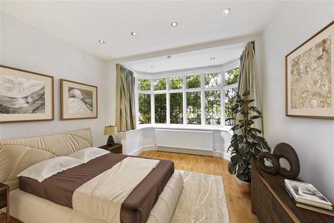 3 bedroom apartment for sale, Cambridge Park Court, Cambridge Park, East Twickenham, TW1