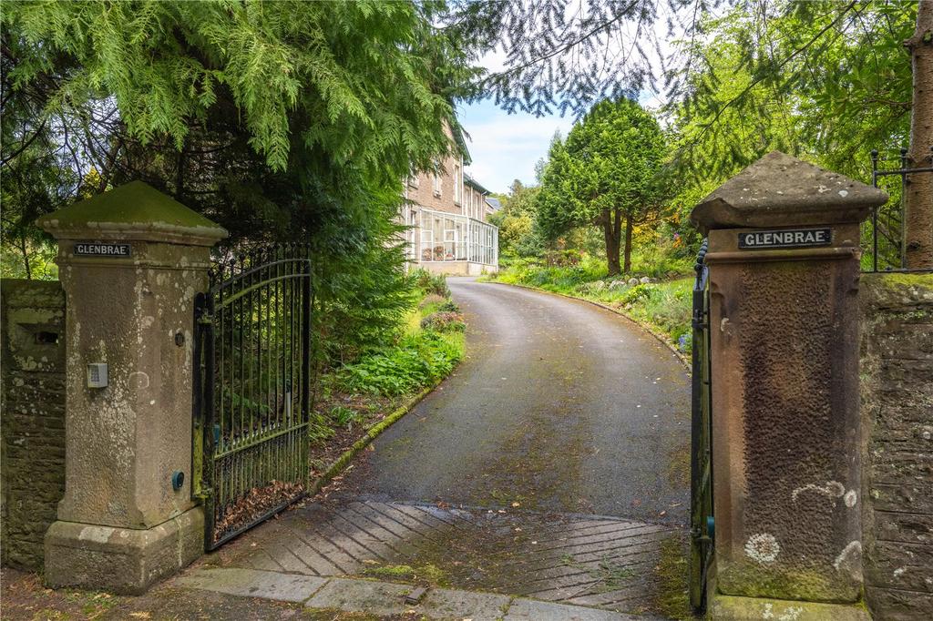 Driveway Entrance