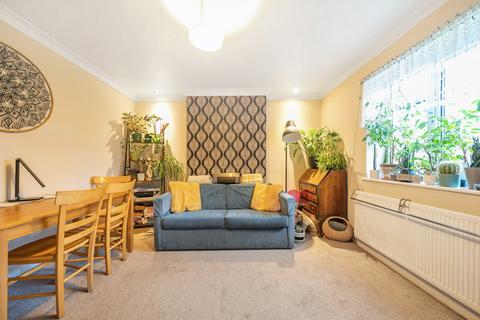 2 bedroom apartment for sale, Garden Close, Ruislip, Middlesex